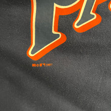 Carregar imagem no visualizador da galeria, Beisbolera San Diego Padres 1997 Alternate Russell Athletic Vintage- L/XL
