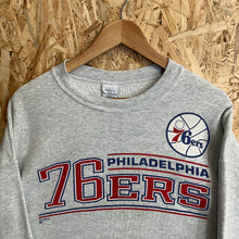 Cargar imagen en el visor de la galería, Sudadera Philadelphia 76ers Late 80’s/ Early 90’s Salem Vintage - L/XL

