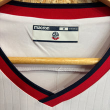 Carica l'immagine nel visualizzatore di Gallery, Camiseta Bolton Wanderers 2020-21 Home Macron - M/L
