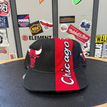 Cargar imagen en el visor de la galería, Gorra Chicago Bulls Late 90s Sports Specialties Vintage
