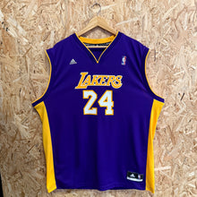 Carregar imagem no visualizador da galeria, Camiseta Los Angeles Lakers Road 2013/14 Kobe Bryant #24 Adidas Vintage- XL/XXL
