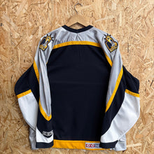 Cargar imagen en el visor de la galería, Camiseta Nashville Predators 2001/02 Road CCM Vintage - L/XL
