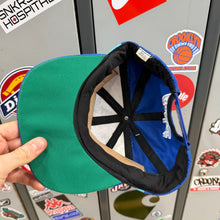 Carregar imagem no visualizador da galeria, Gorra FC Barcelona Basket Early/Mid 90s Pro-Specs Vintage

