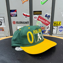 Carica l&#39;immagine nel visualizzatore di Gallery, Gorra Oakland Athletics 90s Drew Pearson Vintage
