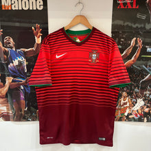 Cargar imagen en el visor de la galería, Camiseta Portugal 2014 Home Nike - M/L
