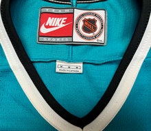 Lade das Bild in den Galerie-Viewer, Camiseta Hockey San Jose Sharks Nike Vintage - M/L
