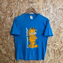 Cargar imagen en el visor de la galería, Camiseta Garfield 1978 Velva Sheen Vintage - S/M
