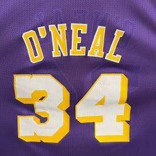 Cargar imagen en el visor de la galería, Camiseta Reversible Los Angeles Lakers 1996-97 Shaquille O’Neal #34 Champion Vintage - M Youth
