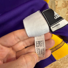 Charger l'image dans la galerie, Camiseta Los Angeles Lakers 2013/14 Road Kobe Bryant #24 Adidas - S/M
