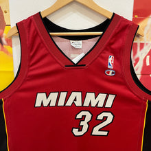 Cargar imagen en el visor de la galería, Camiseta Miami Heat Alternate 2004 Shaquille O’Neal #32 Champion Vintage - XL/XXL
