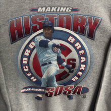 Carregar imagem no visualizador da galeria, Sudadera Chicago Cubs Sammy Sosa 1998 Starter Vintage - XL/XXL
