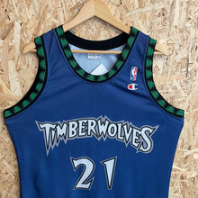 Cargar imagen en el visor de la galería, Camiseta Minnesota Timberwolves Road 2000-03 Kevin Garnett #21 Champion Vintage - L/XL
