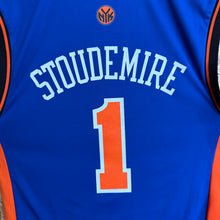 Load image into Gallery viewer, Camiseta New York Knicks Road 2010/11 Amar’e Stoudemire #1 Adidas - S/M
