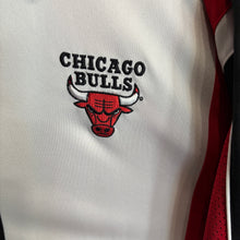 Lade das Bild in den Galerie-Viewer, Chaqueta Calentamiento Chicago Bulls 1998-99 Champion Vintage - XL/XXL
