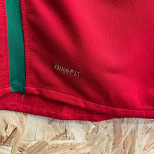 Load image into Gallery viewer, Camiseta Portugal 2008 Home Nike - L/XL

