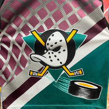 Cargar imagen en el visor de la galería, Camiseta Anaheim Mighty Ducks 1993/94 CCM Vintage - S/M
