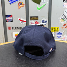 Carregar imagem no visualizador da galeria, BNWT Gorra Boston Red Sox Early 90s AMCAP Vintage
