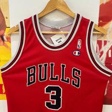 Cargar imagen en el visor de la galería, Camiseta Chicago Bulls Road 2004-05 Tyson Chandler #3 Champion Vintage - L Youth
