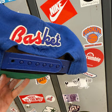 Carregar imagem no visualizador da galeria, Gorra FC Barcelona Basket Early/Mid 90s Pro-Specs Vintage
