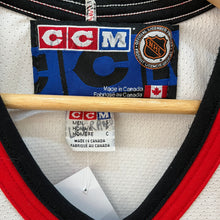 Cargar imagen en el visor de la galería, Camiseta Chicago Blackhawks Home CCM Vintage 90’s - XS/S
