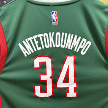 Cargar imagen en el visor de la galería, Camiseta Milwaukee Bucks Road 2015 Giannis Antetokounmpo #34 Adidas - M/L
