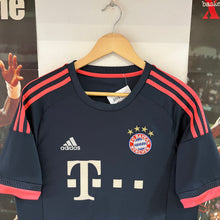 Carregar imagem no visualizador da galeria, Camiseta Bayern Munich 2015-16 Third Costa #11 Adidas - S/M
