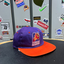 Carregar imagem no visualizador da galeria, BNWT Gorra Phoenix Suns 90s Vintage
