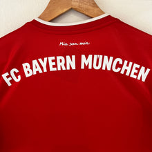 Cargar imagen en el visor de la galería, Camiseta Bayern Munich 2020-21 Home Adidas - M/L

