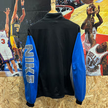 Cargar imagen en el visor de la galería, Chaqueta Nike Mid 90’s Vintage - L/XL
