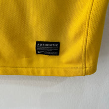 Cargar imagen en el visor de la galería, Camiseta Brasil 2010 Home Nike - L/XL
