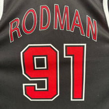 Charger l'image dans la galerie, Camiseta Chicago Bulls Alternate 1997/98 Dennis Rodman #91 Champion Vintage - M/L
