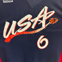 Load image into Gallery viewer, Camiseta USA Basketball 1996 Road Penny Hardaway #6 Champion Vintage - L/XL
