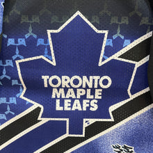 Load image into Gallery viewer, Camiseta Toronto Maple Leafs CCM Vintage 90’s - L/XL
