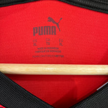 Carregar imagem no visualizador da galeria, Camiseta AC Milan 2023-24 Home Puma - L/XL

