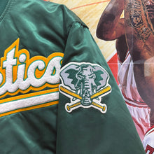 Cargar imagen en el visor de la galería, Chaqueta Bomber Satinada Oakland Athletics Late 80s/Early 90s Starter Vintage - XS/S
