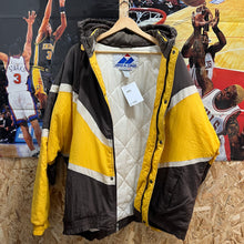 Cargar imagen en el visor de la galería, Chaqueta Wyoming Cowboys 1994 Apex One Vintage - XL/XXL
