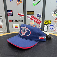 Cargar imagen en el visor de la galería, BNWT Gorra New York Rangers Late 90s CCM Vintage
