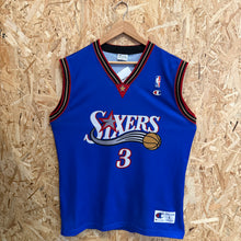 Charger l'image dans la galerie, Camiseta Philadelphia 76ers Alternate 2000/03 Allen Iverson #3 Champion Vintage - L/XL
