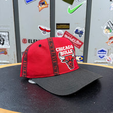 Cargar imagen en el visor de la galería, Gorra Chicago Bulls Starter Mid 90s Vintage
