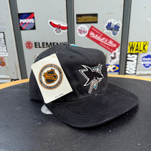 Cargar imagen en el visor de la galería, BNWT San Jose Sharks 1993 Pro One Vintage

