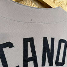 Lade das Bild in den Galerie-Viewer, Beisbolera New York Yankees Robinson Canó #24 2012/13 Road Majestic Vintage- M/L
