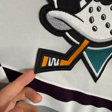 Cargar imagen en el visor de la galería, Camiseta Anaheim Mighty Ducks 1992/94 CCM Vintage - M/L
