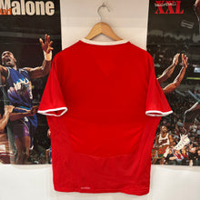 Carica l&#39;immagine nel visualizzatore di Gallery, Camiseta Suiza 2008 Home Puma - M/L

