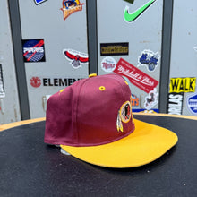 Carregar imagem no visualizador da galeria, Gorra Washington Redskins 90s Drew Pearson Vintage
