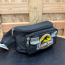 Cargar imagen en el visor de la galería, Riñonera Jurassic Park Fanny Pack 1992 Vintage
