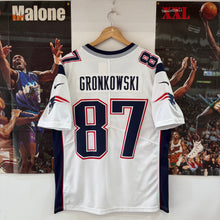 Cargar imagen en el visor de la galería, Camiseta New England Patriots 2017 Road Rob Gronkowski #87 Nike - M/L
