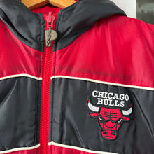 Cargar imagen en el visor de la galería, Chaqueta Chicago Bulls REVERSIBLE 90s Pro Player Vintage - XS/S
