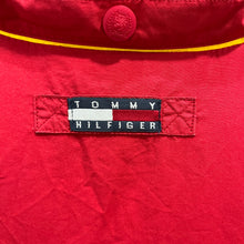 Carregar imagem no visualizador da galeria, Plumas Tommy Hilfiger Vintage 90’s - S/M
