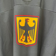 Cargar imagen en el visor de la galería, BNWOT Camiseta Hockey Alemania 1997 Away Nike Vintage - XL/XXL
