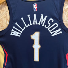 Lade das Bild in den Galerie-Viewer, Camiseta New Orleans Pelicans Road 2020/21 Zion Williamson #1 Nike - M/L
